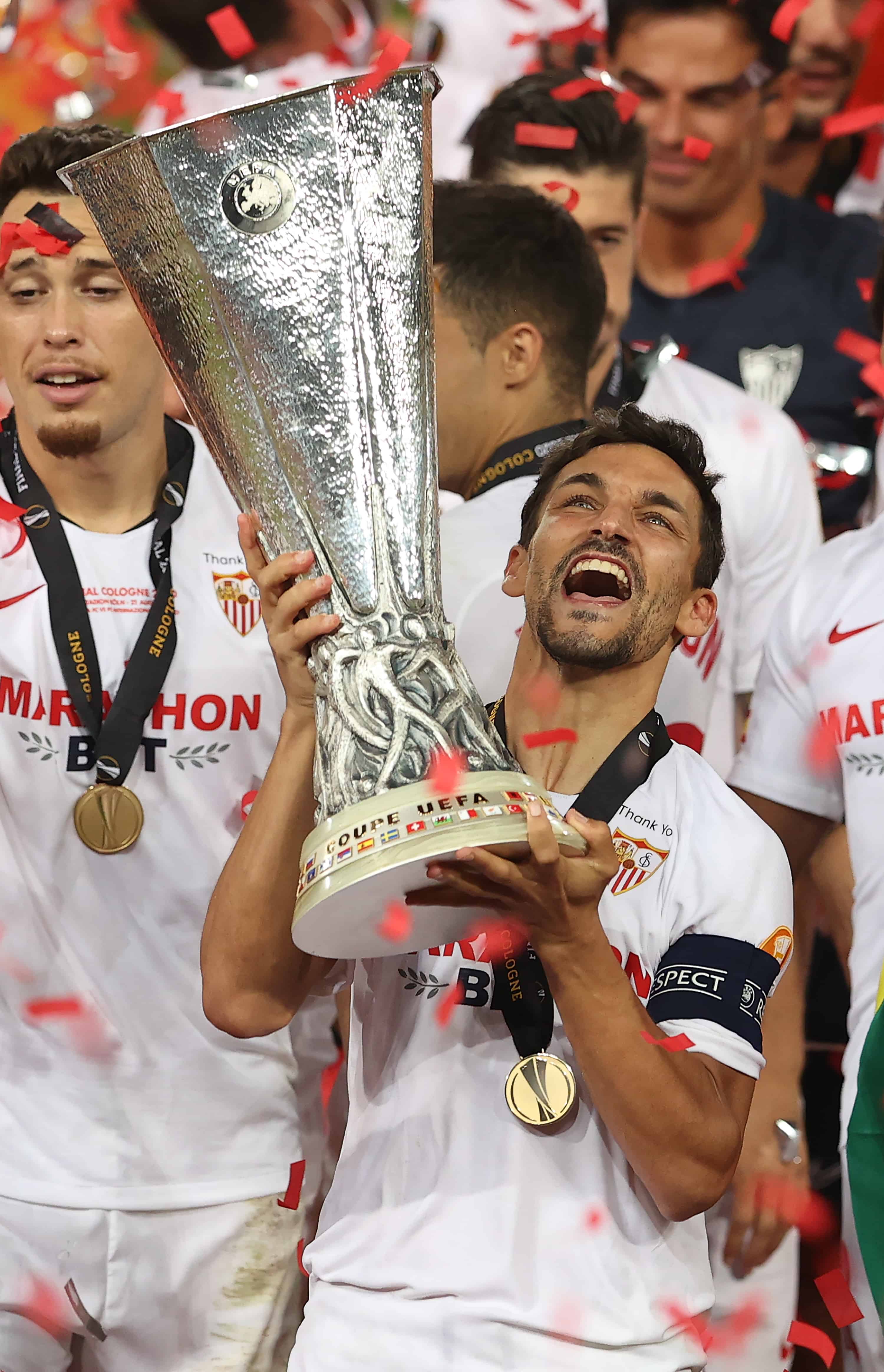 包含瓦伦西亚迎德国杯关键赛，冲刺阶段防线松动，更衣室稳定，球队文化再被提及的词条