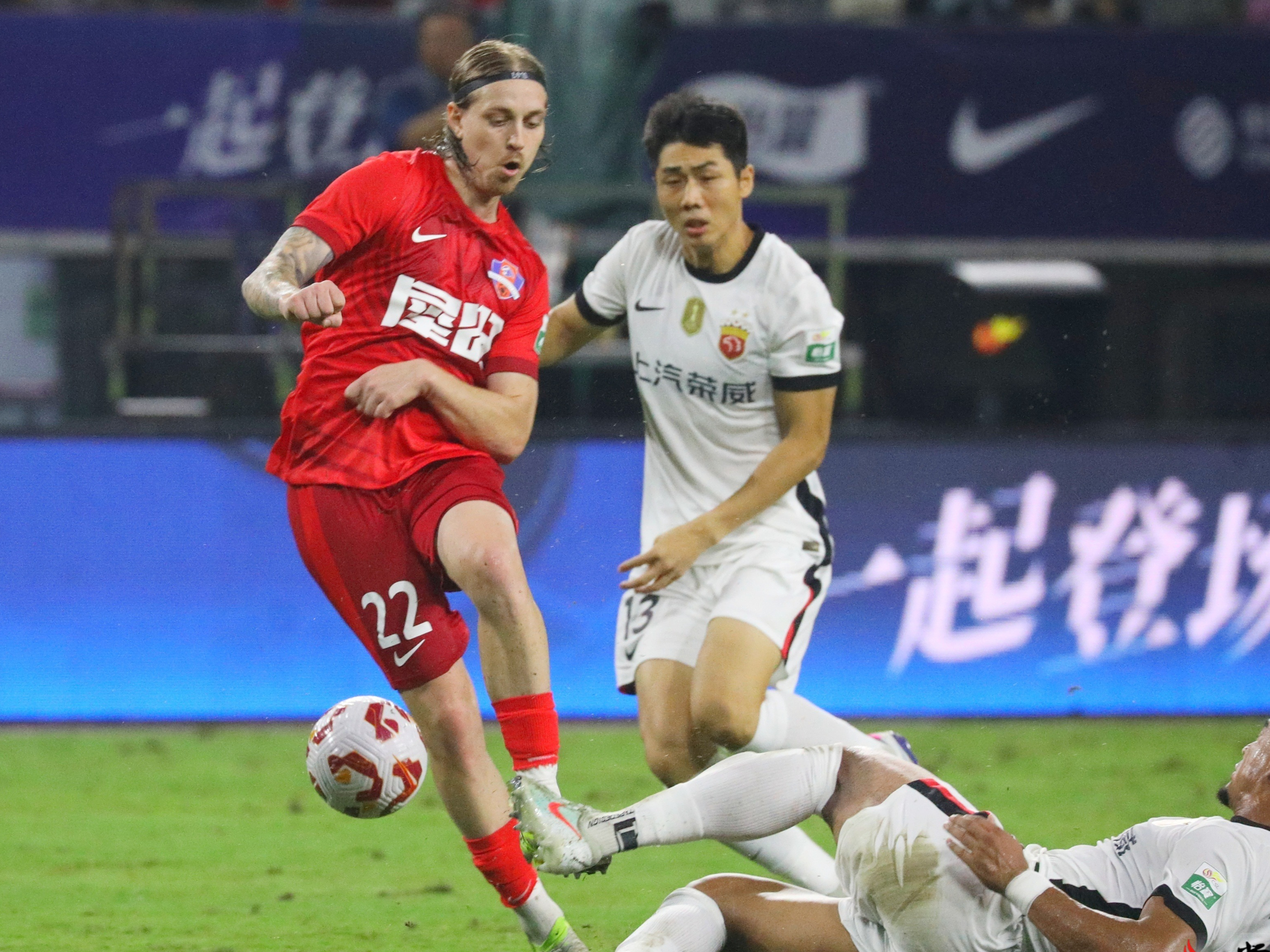 包含足总杯赛程吃紧，武汉三镇赛前遗憾出局，引发热议，细节决定成败的词条-爱游戏